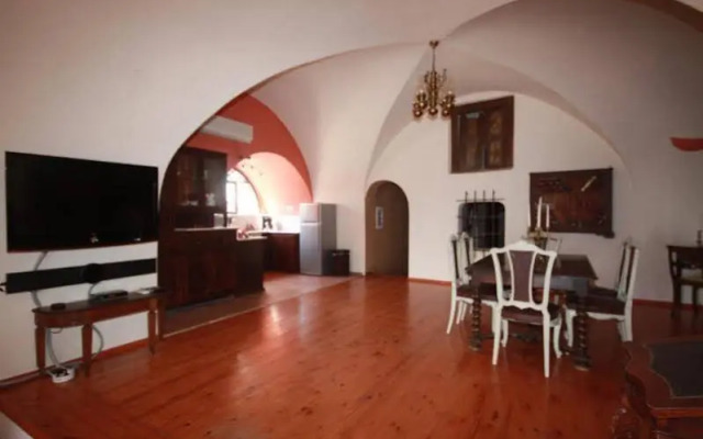 Lava Suites and Lounge