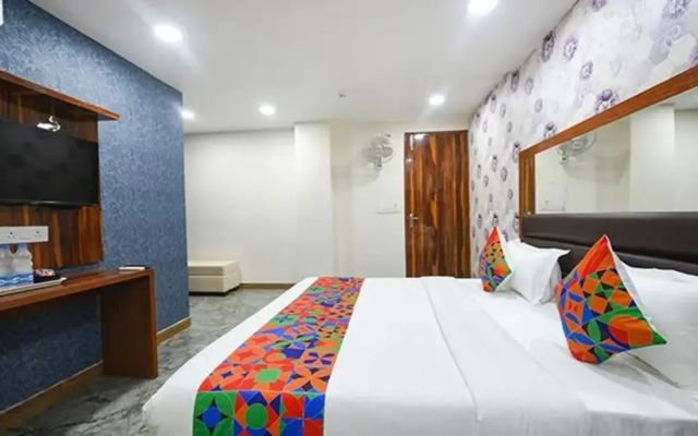 Fabhotel Mona Continental