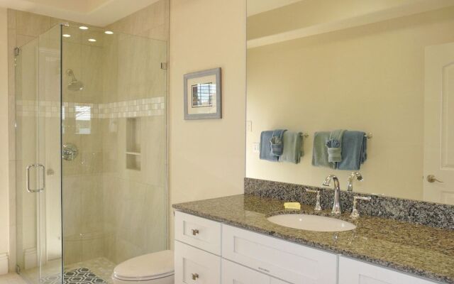 Pet-friendly Waterfront Home With Heated Pool and spa