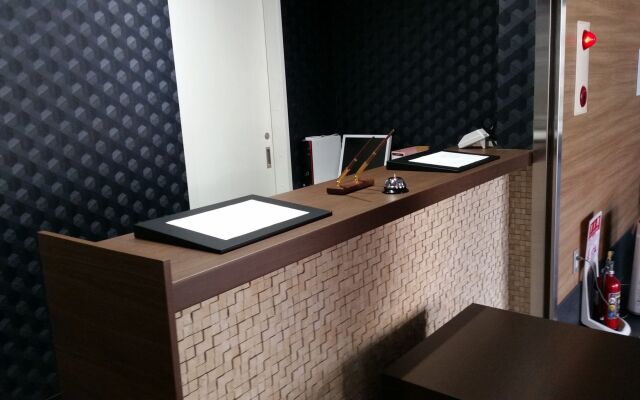 Universal Hotel Reborn