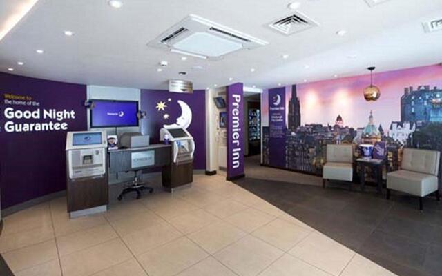 Premier Inn Edinburgh City Centre(York Place)