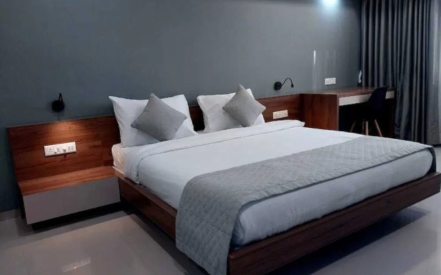 The Camellia by YUHI