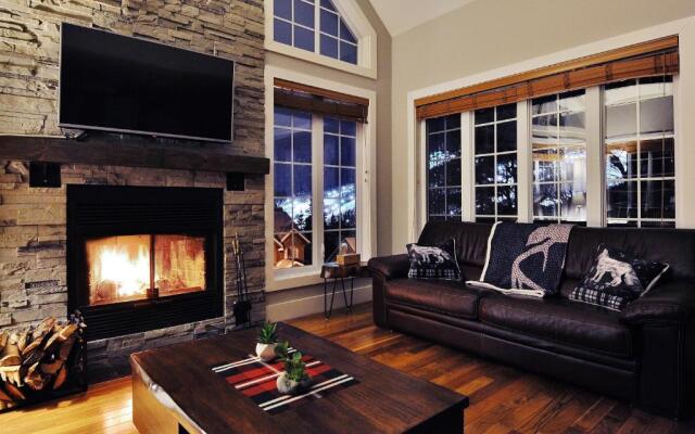 Chalets Alpins - 54 Chemin des Skieurs