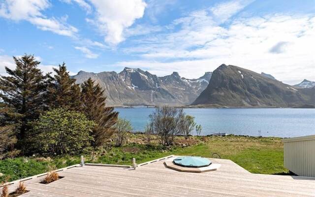 Private Cozy House by the Fjord