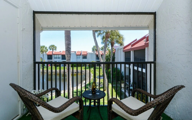 Runaway Bay Resort by BBG