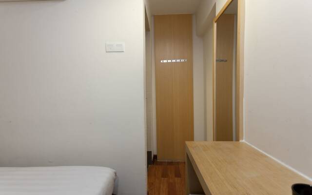 ZEN Rooms Opposite YMCA