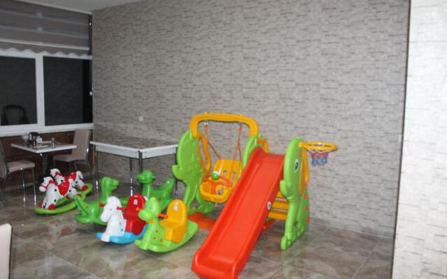 Oz Cavusoglu Hotel