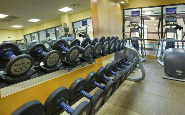 Embassy Suites by Hilton Kansas City International Airport