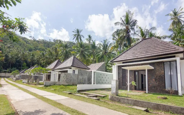 OYO 3796 Senggigi Villas