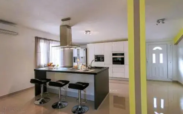 Apartments KETY