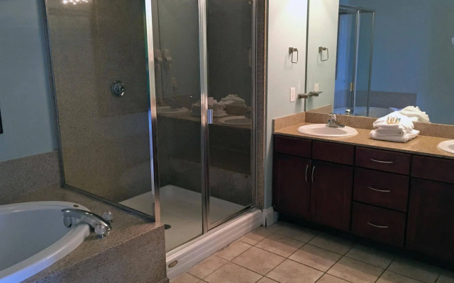 Laketown Wharf by Emerald View Resorts