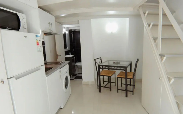 Dúplex con puerta a la calle cercano a Cuatro Caminos