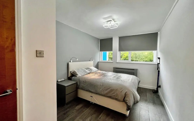 Manchester - 1 Bedroom - Sleeps 3 - Free Parking