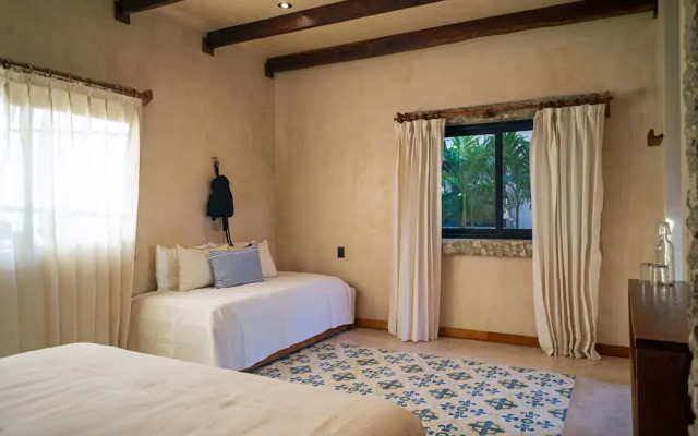 Mero Mero Hotel