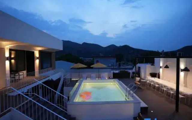 Yuyeshan Residence