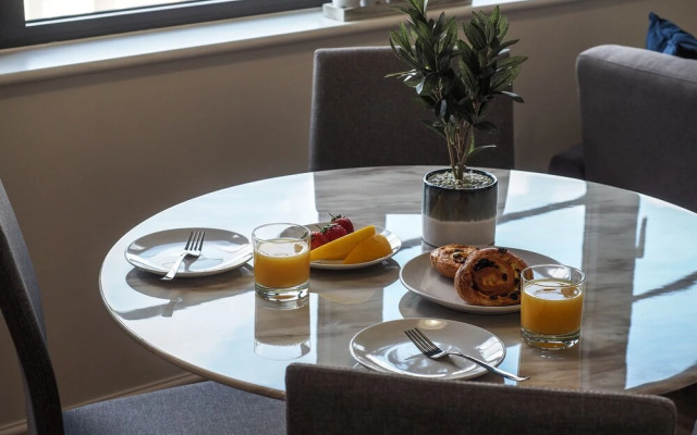 SA Today Apartments Farnborough with Fibre Wi-Fi & Netflix
