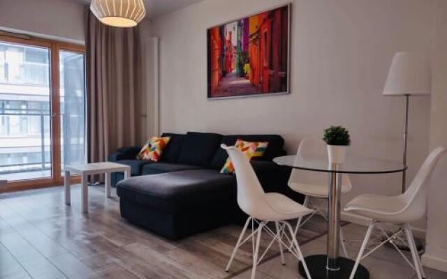 Warsaw Night Apartments Menica Residence