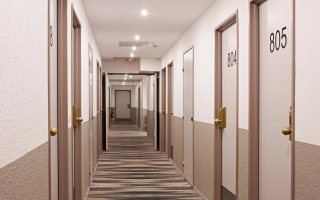 Median Paris Congres Hotel