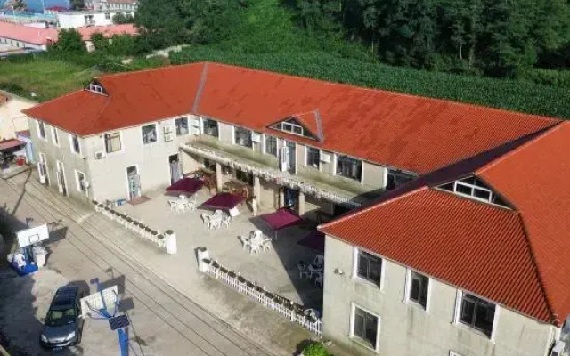 Lianyue Xiandao Holiday Hotel