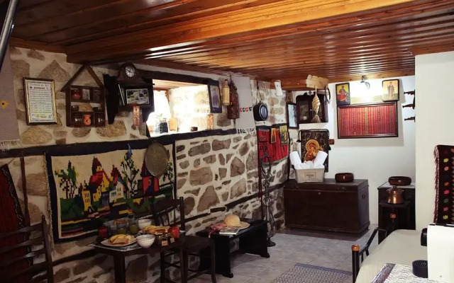 Aristotelis Traditional Guest House