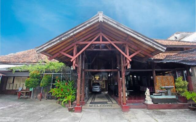 Oyo 91516 Wisata Hotel