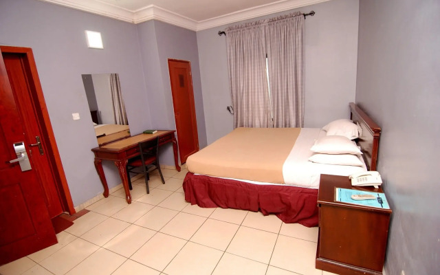 Alexis Hotel & Conference Centre