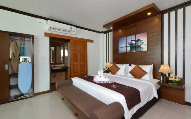 Phangan Bayshore Resort