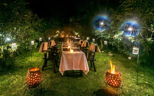 Amakoro Songa Lodge