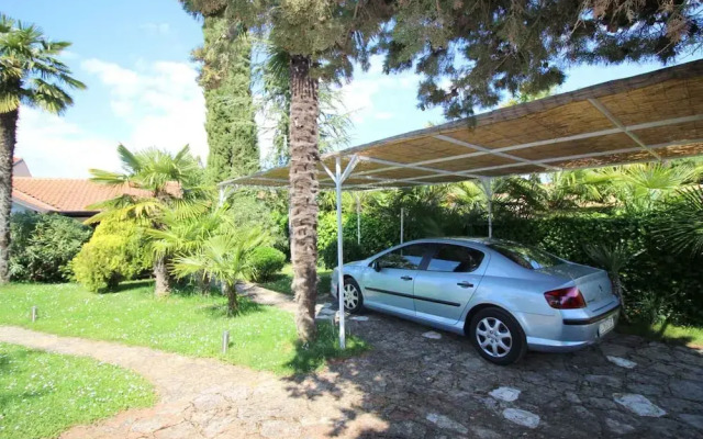Bungalow mit Schönem Garten und Klimaanlage
