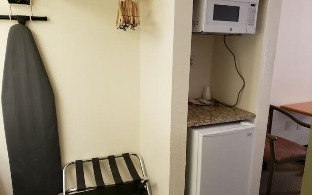 Hotsprings Village Inn