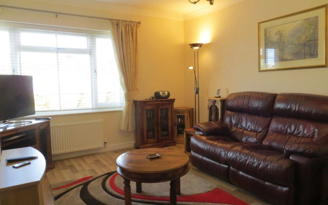 Tabusintac......lovely 2 Bedroom Bungalow