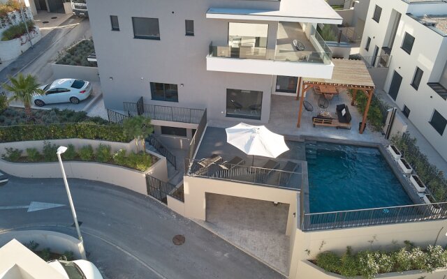 Luxury Villa Natali With Pool,terrace and sea View