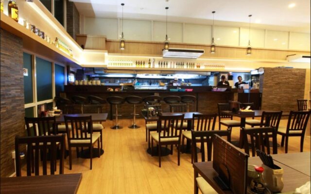 Super Hotel Yangon Kanbar Aye Road