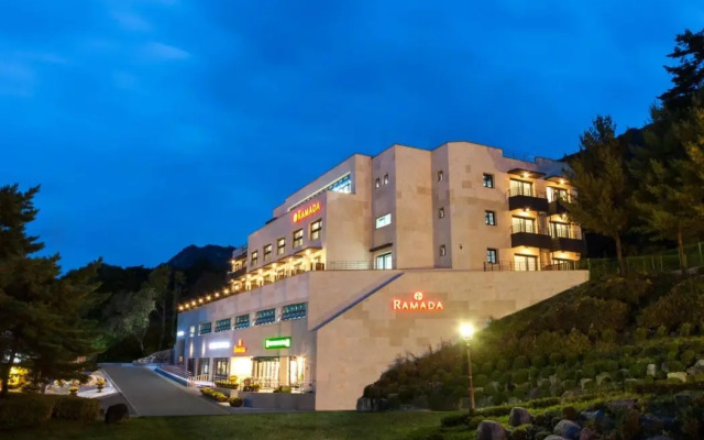 Ramada Resort by Wyndham MungyeongSaejae