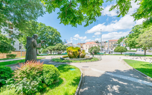 Apartment Golden Sunset
