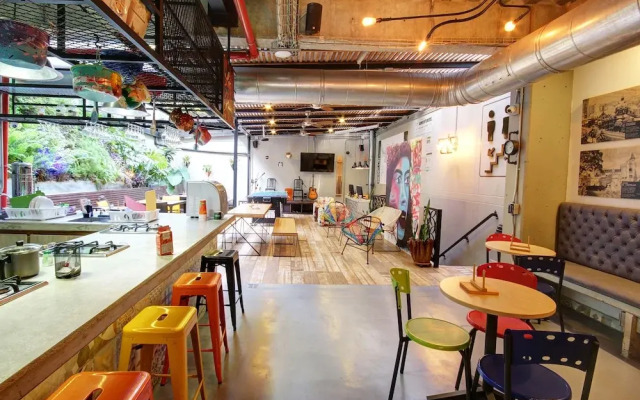 Los Patios Hostel