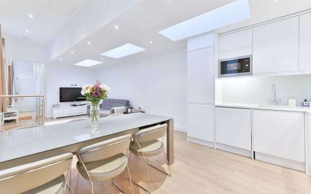 NEW Sleek and Smart 2BD Flat in Fulham/Chelsea