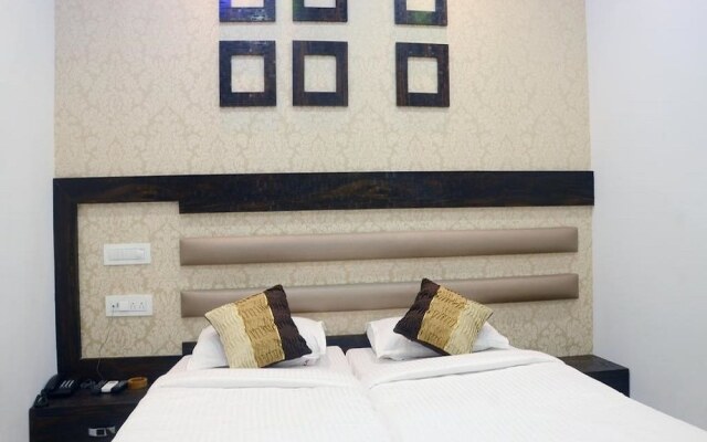 Room Maangta 136 @ CST