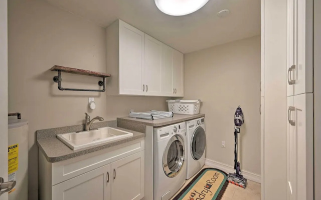 Family-friendly Palm River Estates House!