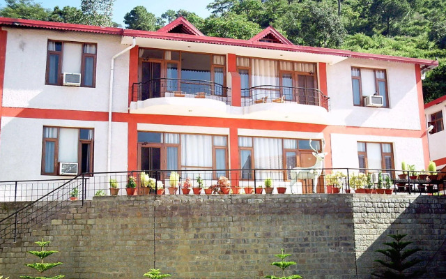 The Fern Surya Resort Kasauli Hills, Dharampur