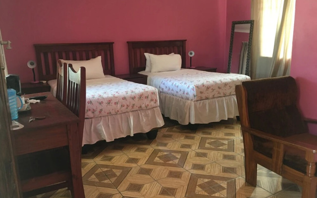 Gomwe Guest Inn