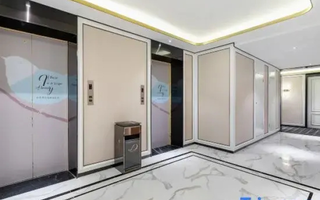 Xana Deluxe Hotel