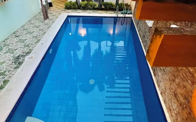 Hubomoto People's Suite