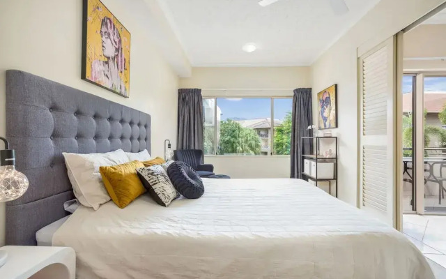 'The Lakes' Flexible One Bedroom