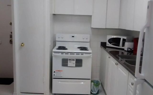 Toronto Furnished Living - Forest Manor