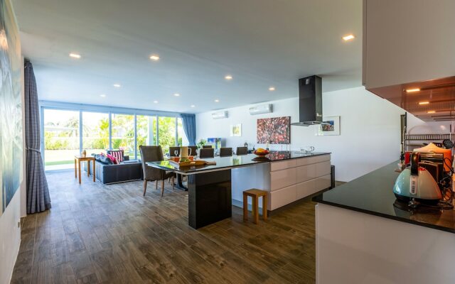 Modern 3 bedroom Pool Villa PG19