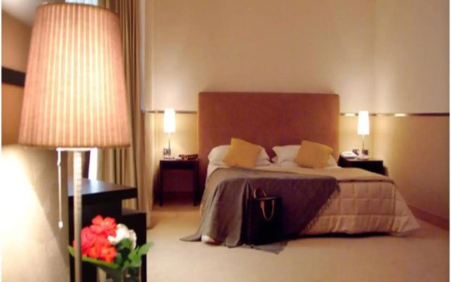 Mini Palace Hotel