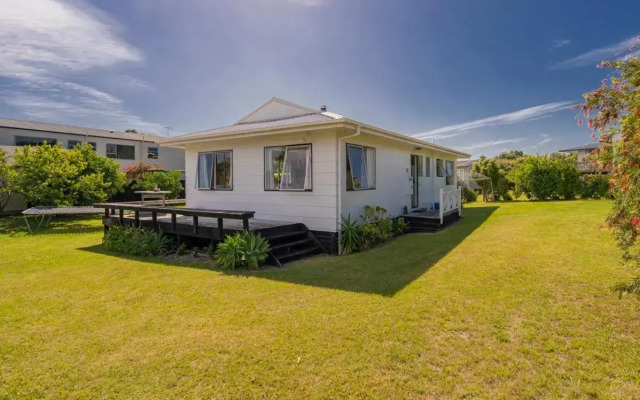 Silver Sands - Cooks Beach Holiday Home