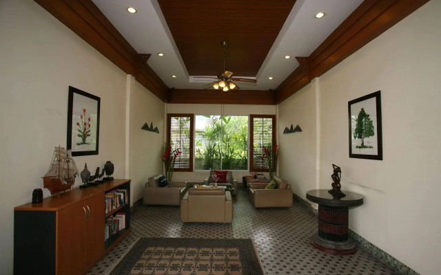 Rajata Hotel