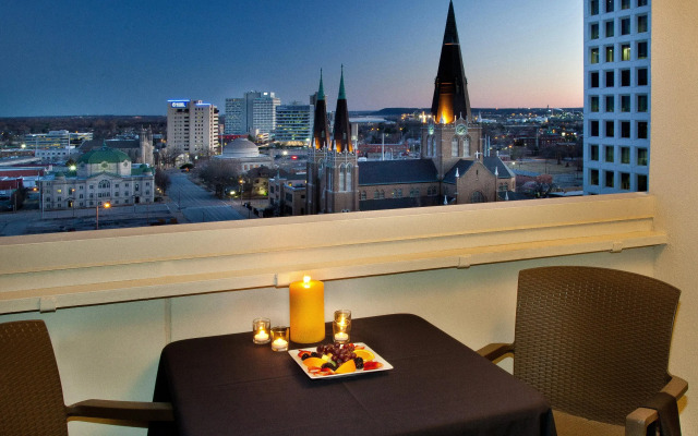 17 West Hotel, Ascend Hotel Collection